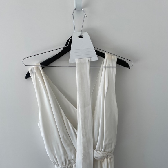Aritzia Babaton Maximillian Jumpsuit in White - Picture 4 of 6